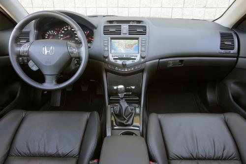 Honda Accord Coupe EX-L (2007) - picture 16 of 17