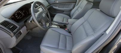 Honda Accord Sedan EX-L (2007) - picture 15 of 17