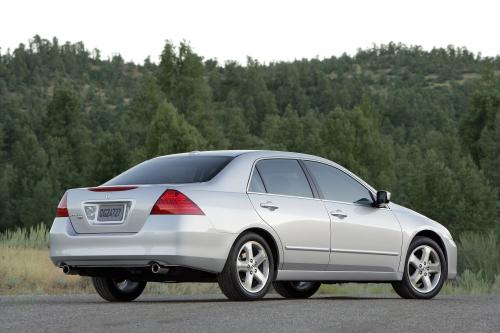 Honda Accord Sedan EX-L (2007) - picture 9 of 17