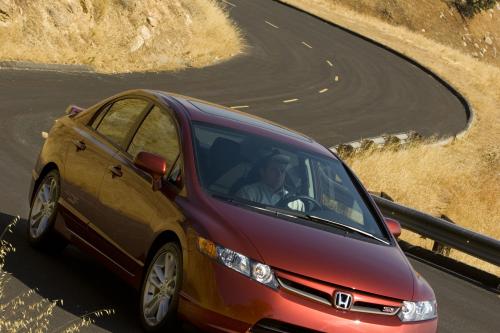 Honda Civic Si Sedan (2007) - picture 9 of 18