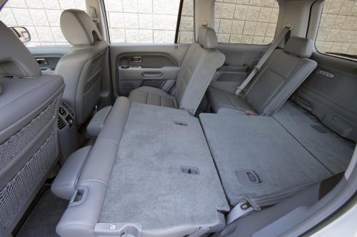 Honda Pilot EX-L 4WD (2007) - picture 16 of 19
