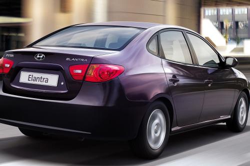 Hyundai Elantra (2007) - picture 17 of 32