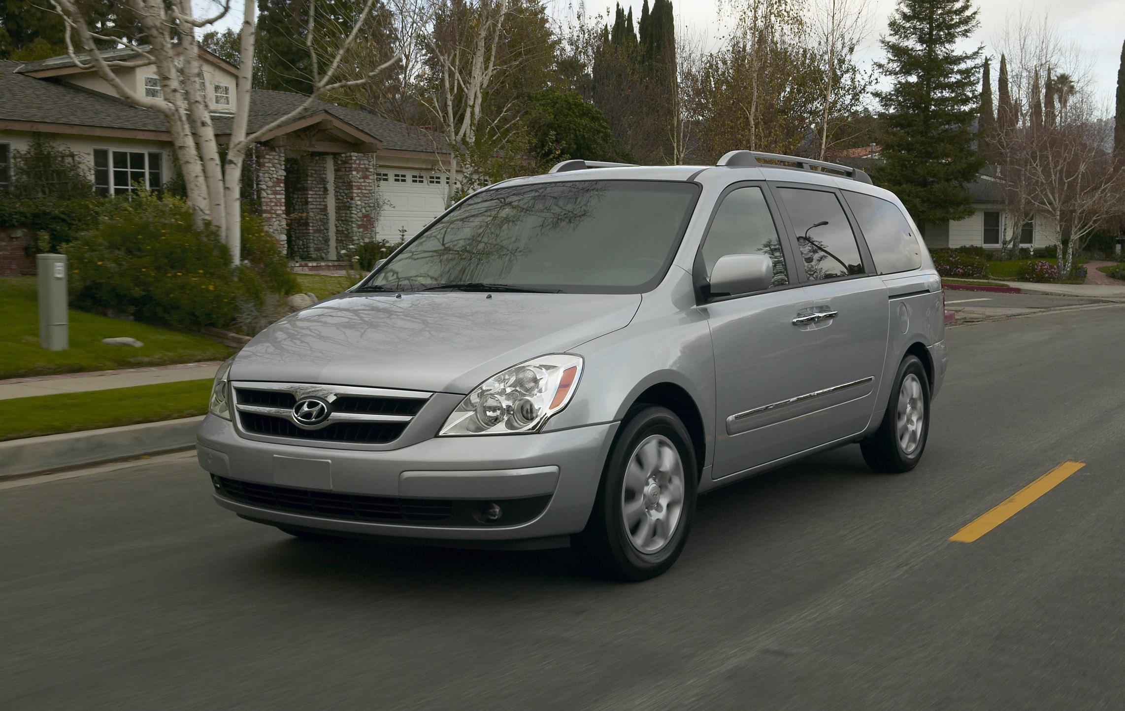 Hyundai Entourage