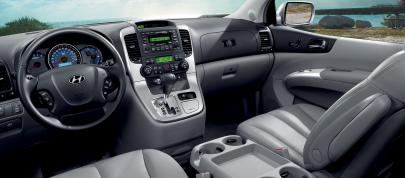 Hyundai Entourage (2007) - picture 31 of 32
