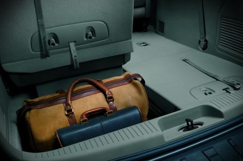 Hyundai Entourage (2007) - picture 24 of 32