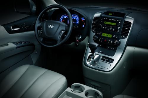 Hyundai Entourage (2007) - picture 32 of 32