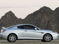 Hyundai Tiburon Coupe (2007) - picture 11 of 14