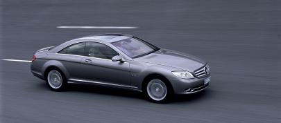 Mercedes-Benz CL500 (2007) - picture 15 of 27
