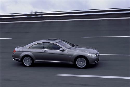 Mercedes-Benz CL500 (2007) - picture 16 of 27