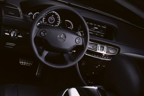 Mercedes-Benz CL63 AMG (2007) - picture 9 of 16