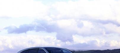 Mercedes-Benz R 63 AMG (2007) - picture 23 of 59