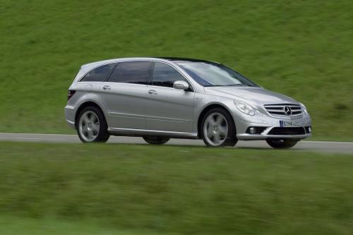 Mercedes-Benz R 63 AMG (2007) - picture 32 of 59