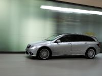 Mercedes-Benz R 63 AMG (2007) - picture 10 of 59