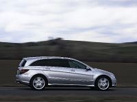 Mercedes-Benz R 63 AMG (2007) - picture 35 of 59