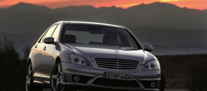 Mercedes-Benz S65 AMG (2007) - picture 4 of 21