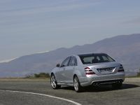 Mercedes-Benz S65 AMG (2007) - picture 18 of 21