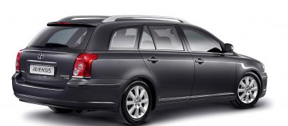 Toyota Avensis (2007) - picture 4 of 6