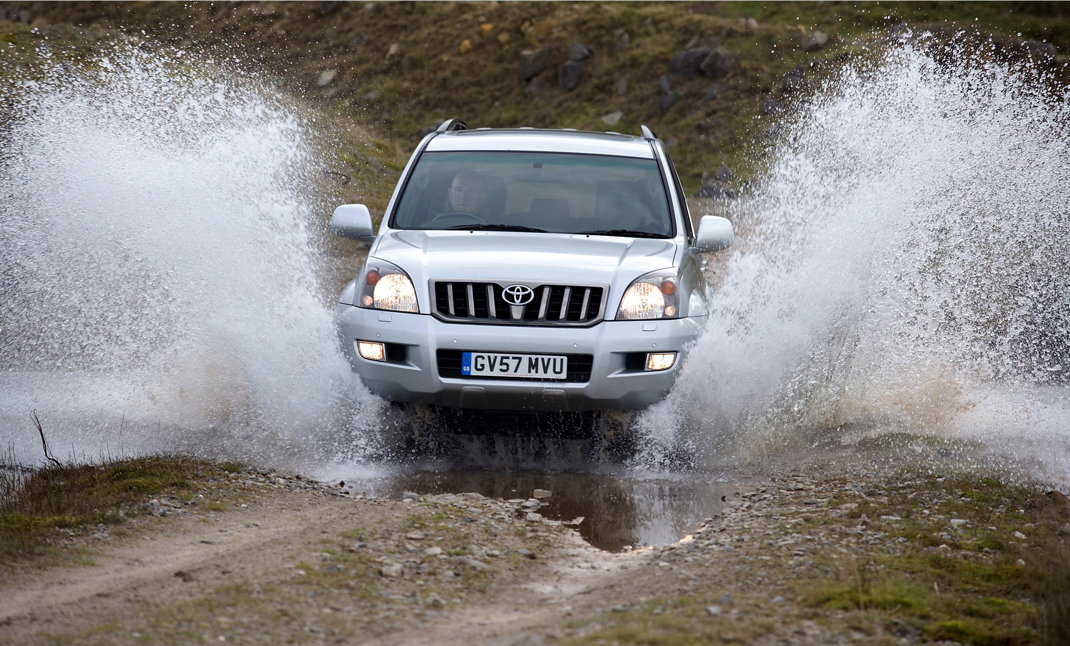 Toyota Land Cruiser Invincible