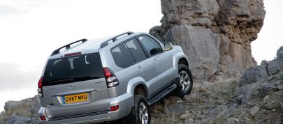 Toyota Land Cruiser Invincible (2007) - picture 12 of 17