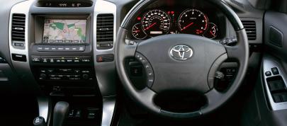Toyota Land Cruiser Invincible (2007) - picture 15 of 17