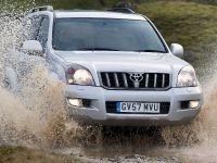 Toyota Land Cruiser Invincible (2007) - picture 2 of 17