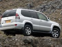 Toyota Land Cruiser Invincible (2007) - picture 13 of 17