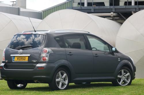 Toyota Verso (2007) - picture 9 of 14