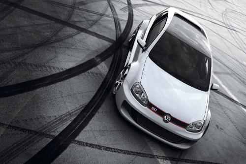 Volkswagen Golf GTI W12 design study (2007) - picture 1 of 7