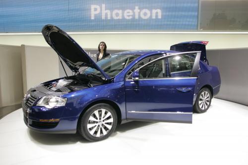 Volkswagen Passat BlueMotion (2007) - picture 1 of 4