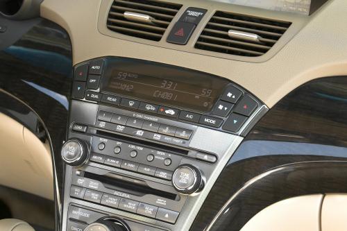 Acura MDX (2008) - picture 17 of 24