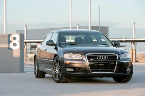 Audi A8 L (2008) - picture 1 of 12