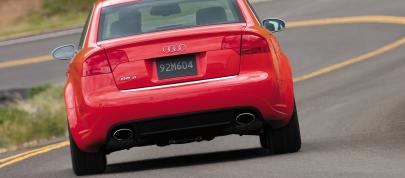 Audi RS 4 (2008) - picture 7 of 10
