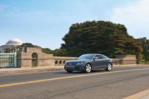 Audi S5 (2008) - picture 8 of 20