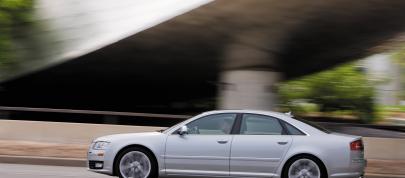 Audi S8 (2008) - picture 7 of 8