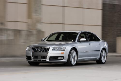Audi S8 (2008) - picture 1 of 8