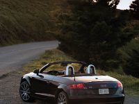 Audi TT Roadster (2008) - picture 2 of 15
