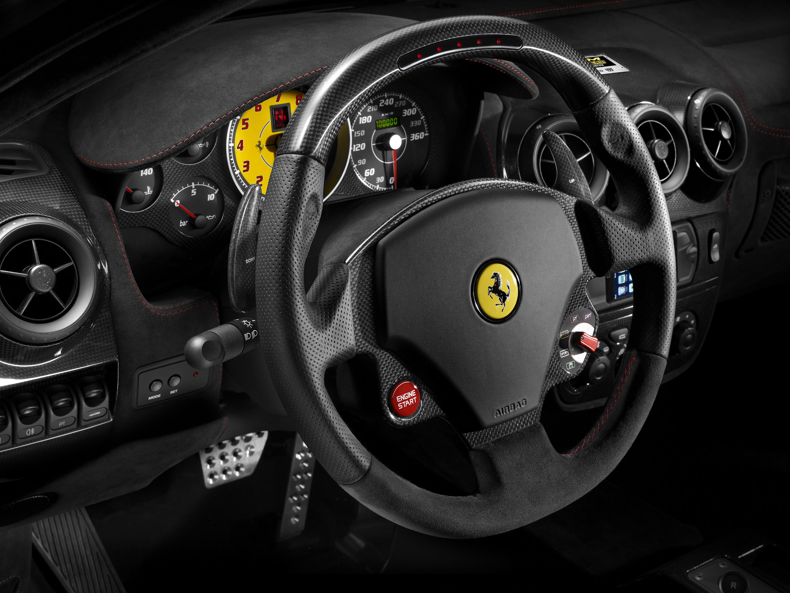 Ferrari Scuderia Spider 16M