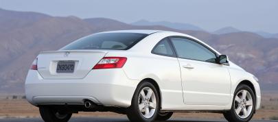 Honda Civic Coupe (2008) - picture 12 of 19