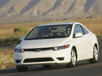 Honda Civic Coupe (2008) - picture 13 of 19