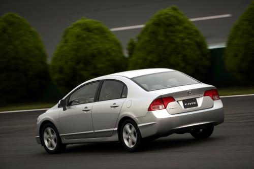 Honda Civic Sedan (2008) - picture 8 of 28