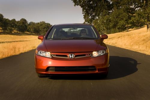 Honda Civic SI Sedan (2008) - picture 16 of 18
