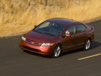 Honda Civic SI Sedan (2008) - picture 11 of 18