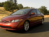 Honda Civic SI Sedan (2008) - picture 14 of 18
