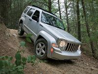 Jeep Liberty Limited (2008) - picture 7 of 14