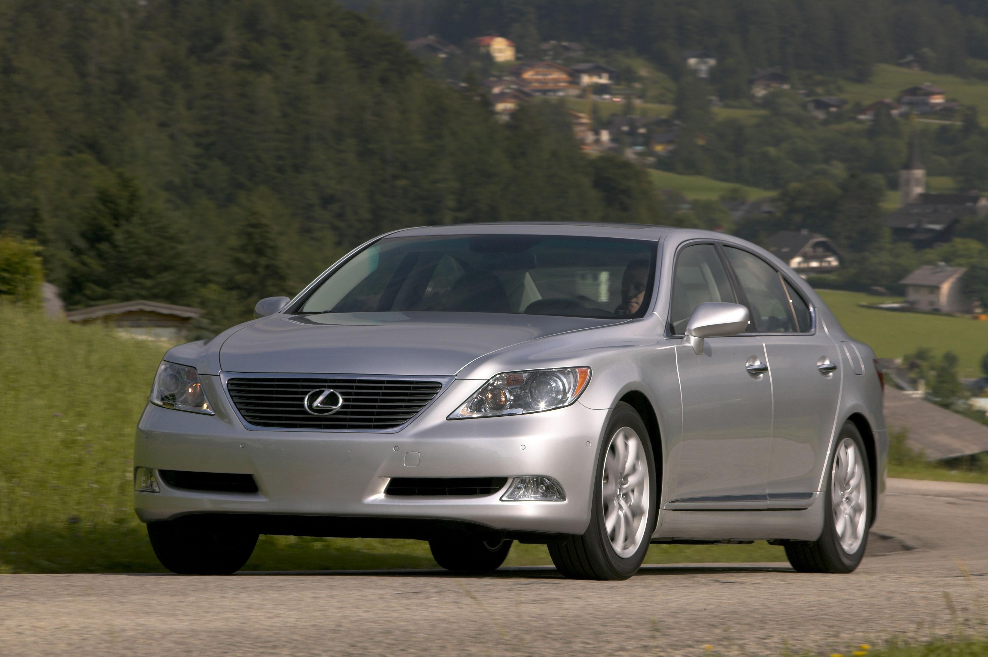 Lexus LS 460