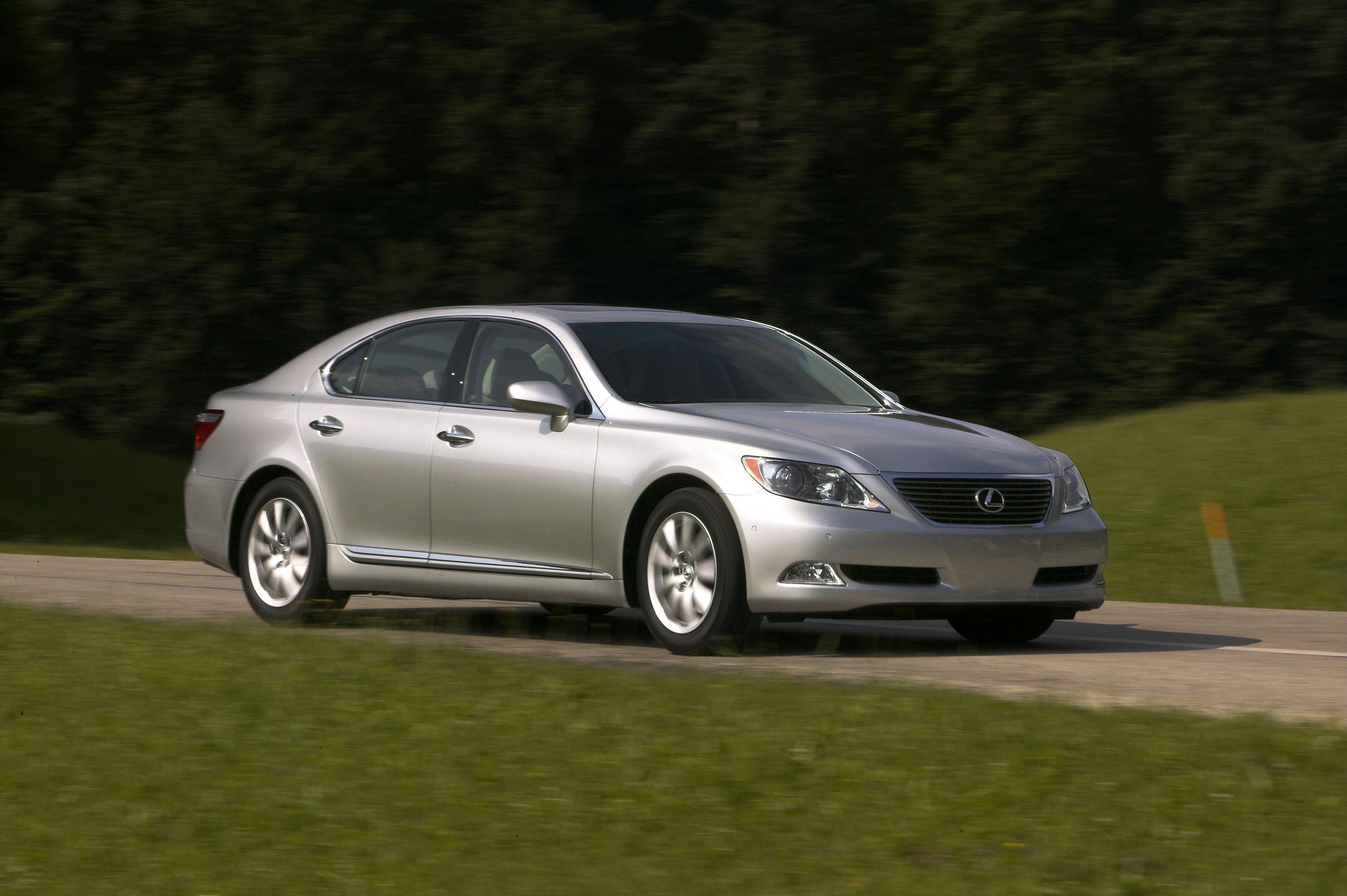 Lexus LS 460