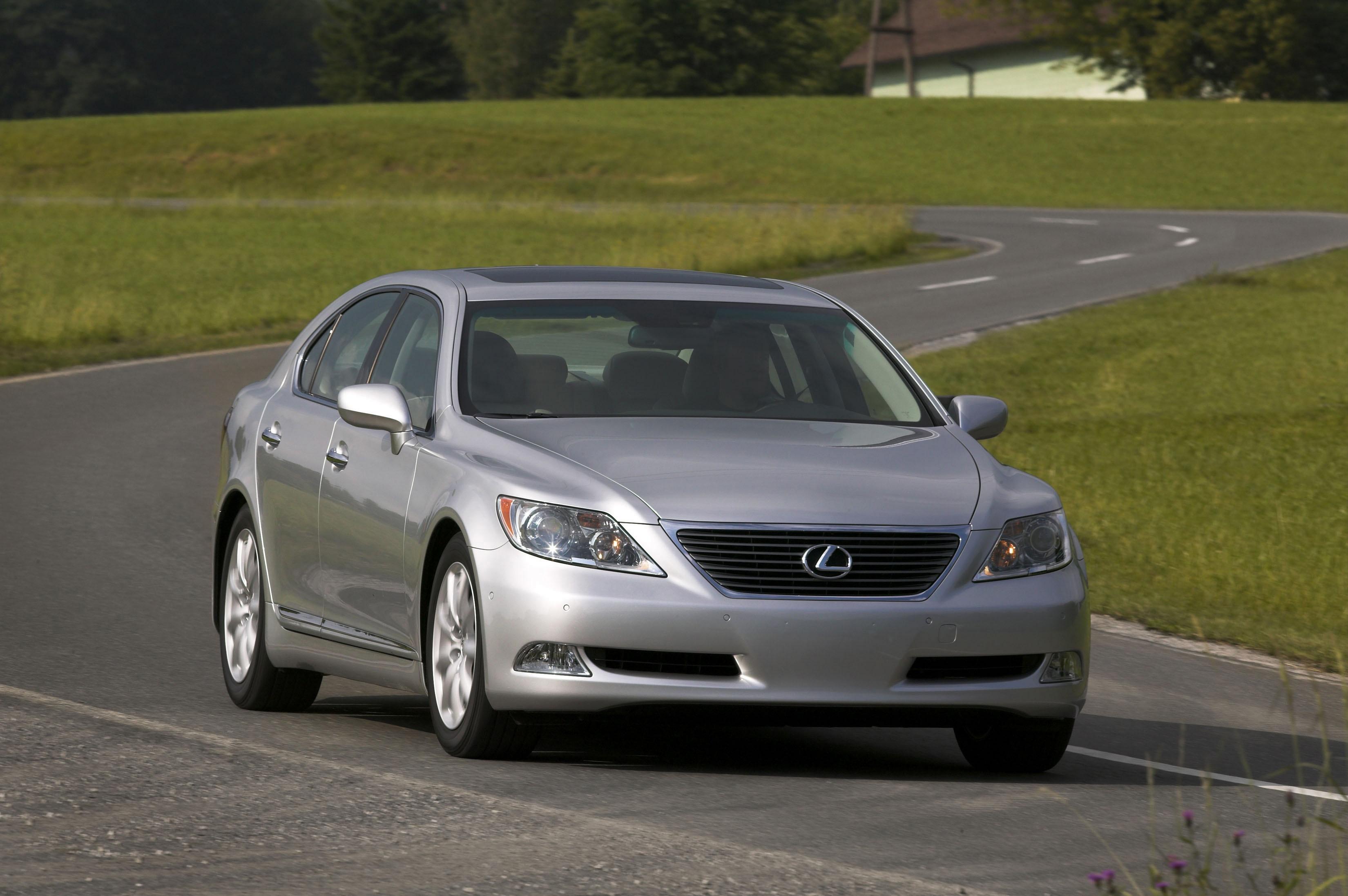 Lexus LS 460