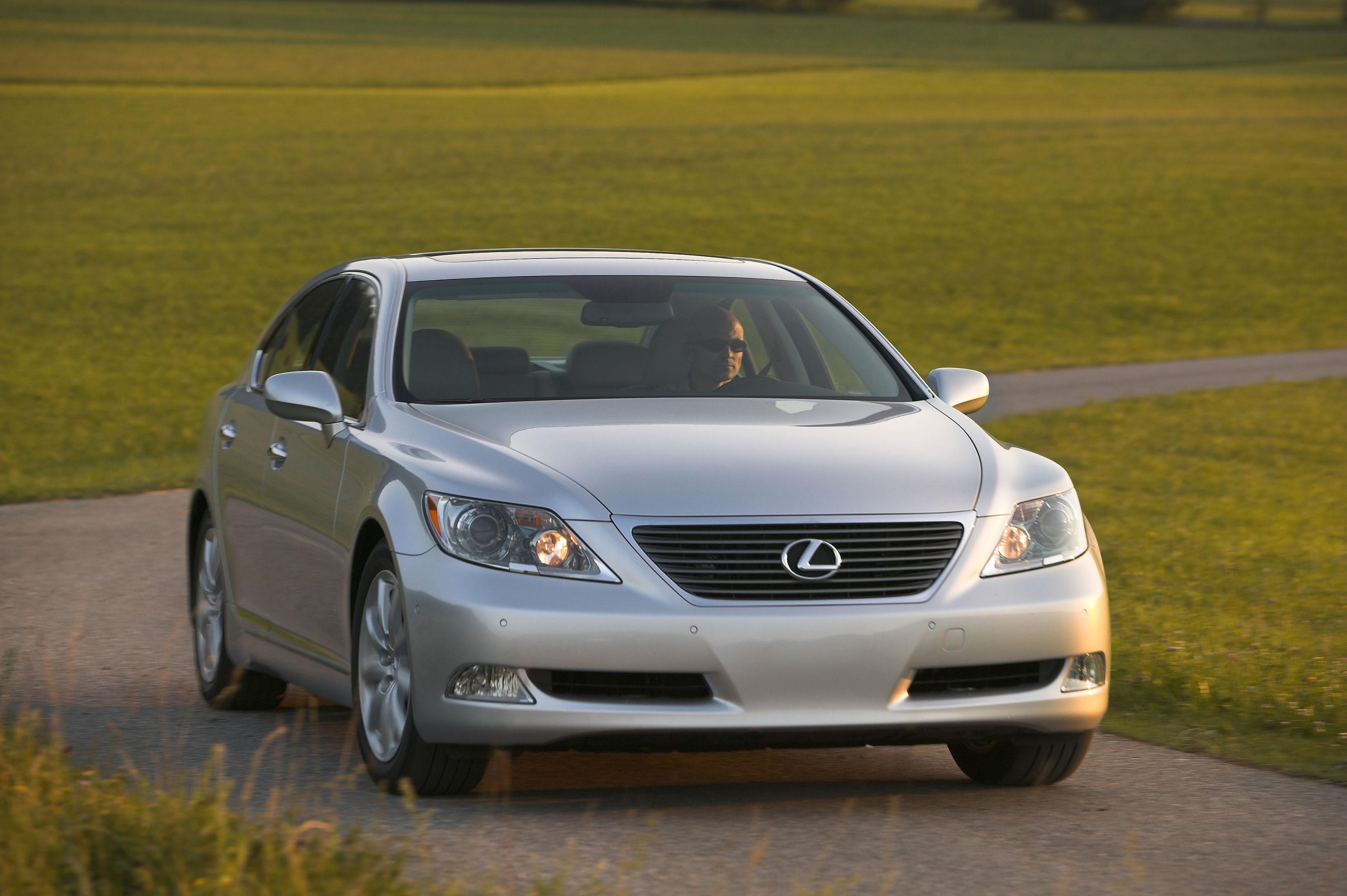 Lexus LS 460