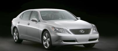 Lexus LS 460 (2009) - picture 20 of 24