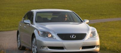 Lexus LS 460 (2009) - picture 23 of 24